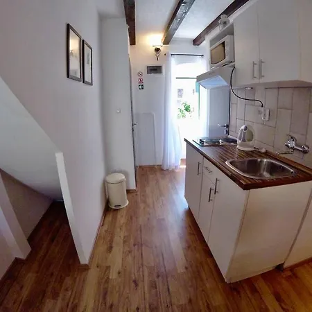 شقة Comfy Studio In Traditional Dalmatian Stone House *
