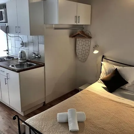 Comfy Studio In Traditional Dalmatian Stone House شقة سبليت